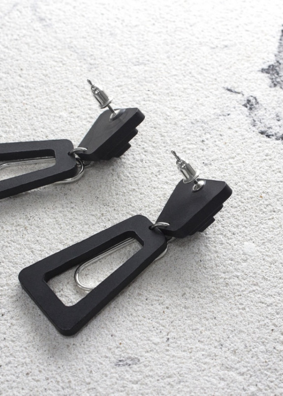 Серьги в виде скрепок Изображение Серьги в виде скрепок