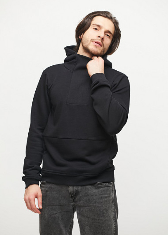 Мужской худи в черном цвете Изображение Мужской худи в черном цвете
