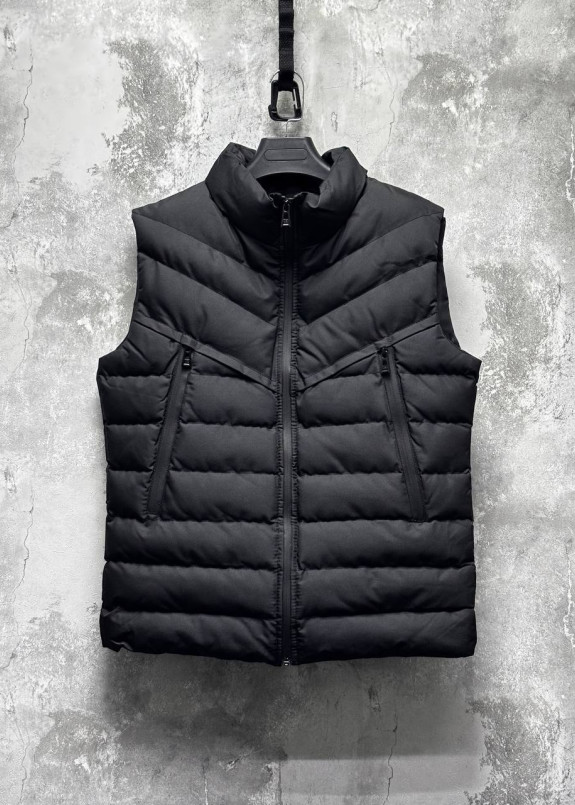 Жилетка чорна базова матова MFStore Изображение Жилетка чорна базова матова MFStore