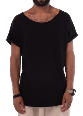 Футболка черная с широким горлом Lut Изображение Футболка черная с широким горлом Lut