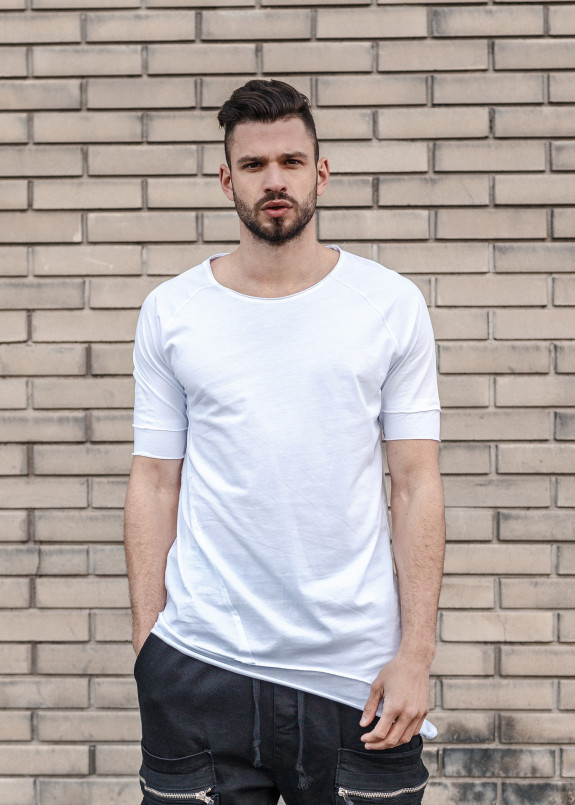 Футболка белая с ассиметричным низом Mfstore Изображение Футболка белая с ассиметричным низом Mfstore