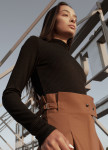 Изображение Женские коричневые брюки с высокой талией