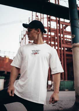 Футболка белая человеку нужен Изображение Футболка белая человеку нужен