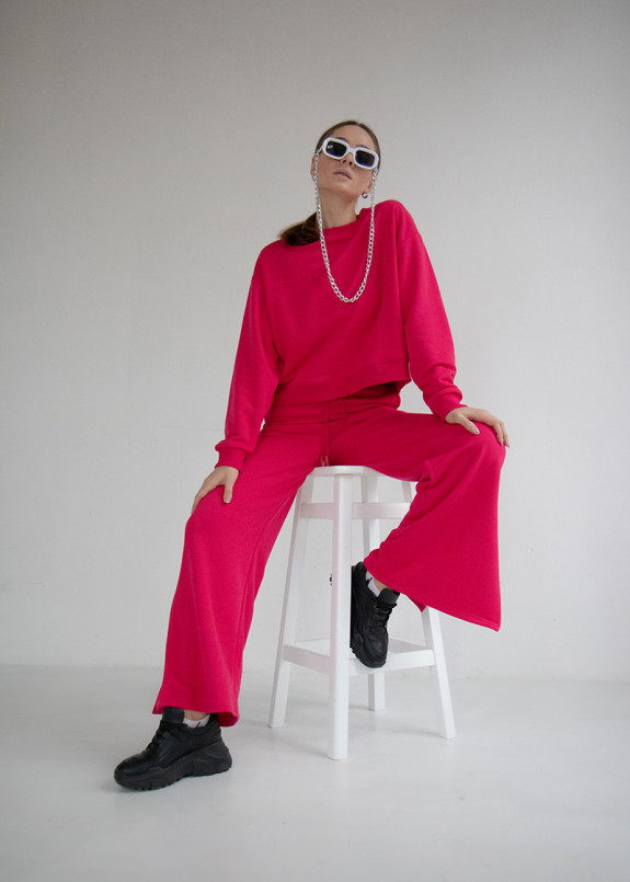 Костюм малиновый тройка с штанами клеш Изображение Костюм малиновый тройка с штанами клеш