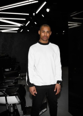 Свитшот мужской с лампасами белый Изображение Свитшот мужской с лампасами белый