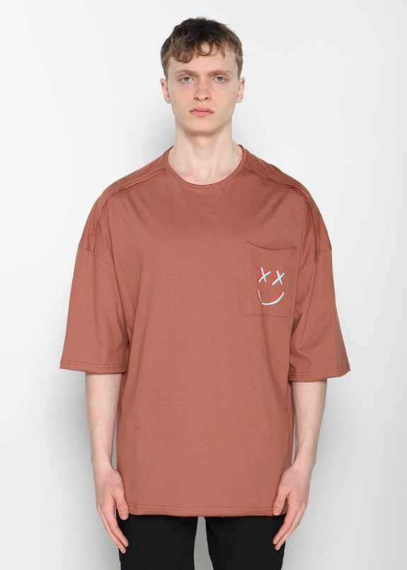 Футболка мужская оверсайз кофейная со смайлом на груди Mfstore Изображение Футболка мужская оверсайз кофейная со смайлом на груди Mfstore