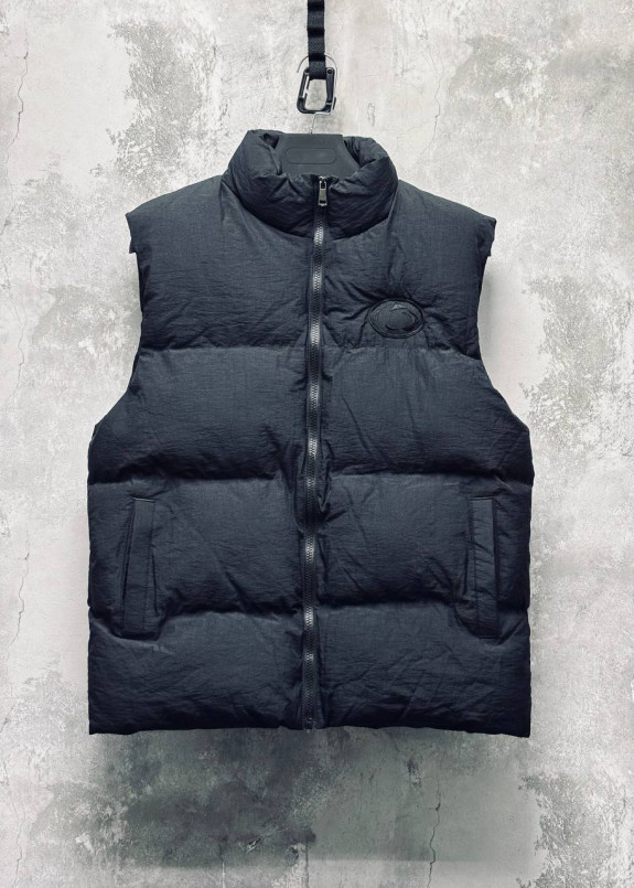 Стильна жилетка чорна з нашивкою MFStore Изображение Стильна жилетка чорна з нашивкою MFStore