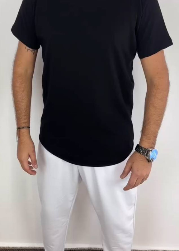 Подовжена базова чорна футболка MFStore Изображение Подовжена базова чорна футболка MFStore