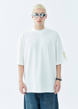Футболка базова оверсайз з нашивкою на рукаві біла MFStore Изображение Футболка базова оверсайз з нашивкою на рукаві біла MFStore