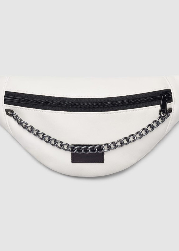 Белая бананка из кожзама с цепочкой Изображение Белая бананка из кожзама с цепочкой