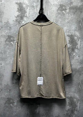 Оверсайз футболка виварена с нашивкою на спині пісочна MFStore Изображение Оверсайз футболка виварена с нашивкою на спині пісочна MFStore