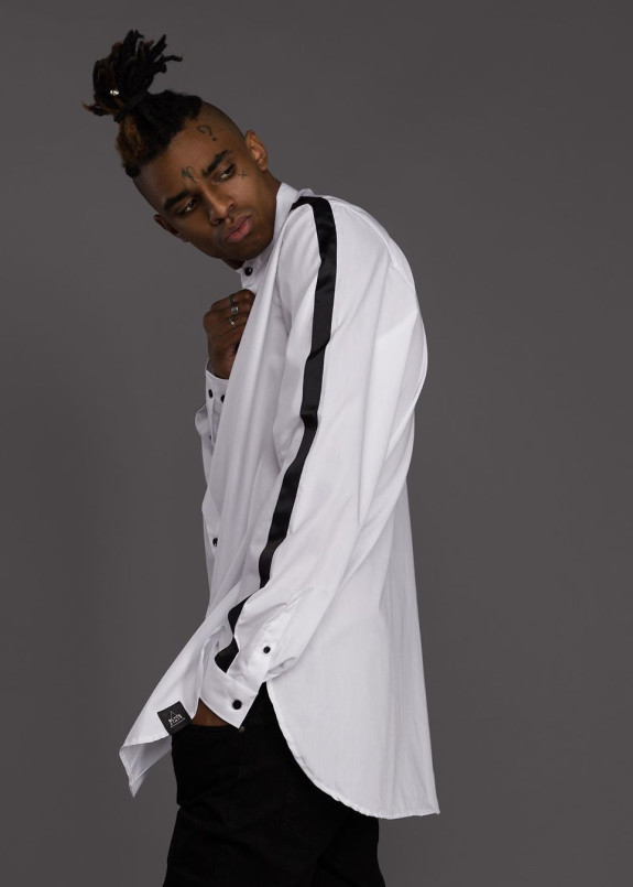 Рубашка мужская без воротника с лампасами белая Изображение Рубашка мужская без воротника с лампасами белая