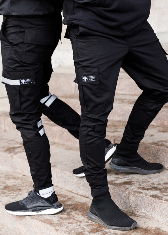 Изображение Зауженные карго штаны черные на липучках с рефлектом Райот