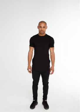 Футболка мужская базовая с круглым низом черная Black Limit Изображение Футболка мужская базовая с круглым низом черная Black Limit