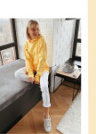 Худи жёлтого цвета Street style Изображение Худи жёлтого цвета Street style