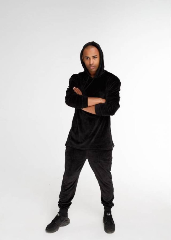 Худи мужское велюр черное Изображение Худи мужское велюр черное