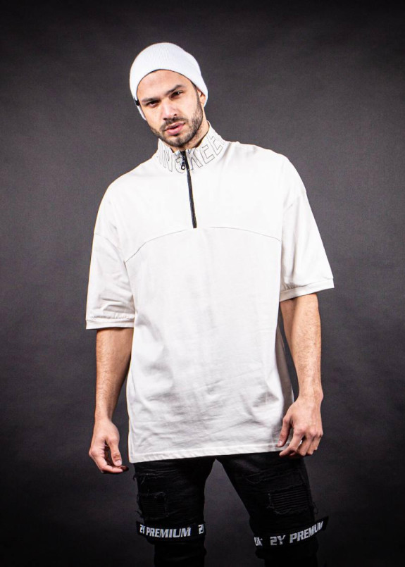 Футболка с текстом на горловине MFStore Изображение Футболка с текстом на горловине MFStore