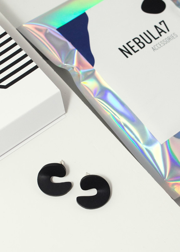 Гвоздики в виде полукругов Изображение Гвоздики в виде полукругов