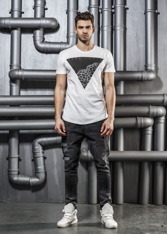 Футболка белая с перевернутым треугольником Mfstore Изображение Футболка белая с перевернутым треугольником Mfstore