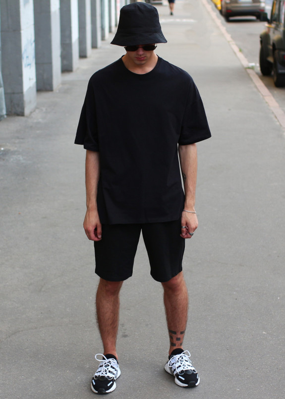 Футболка мужская чёрная оверсайз Квил Изображение Футболка мужская чёрная оверсайз Квил