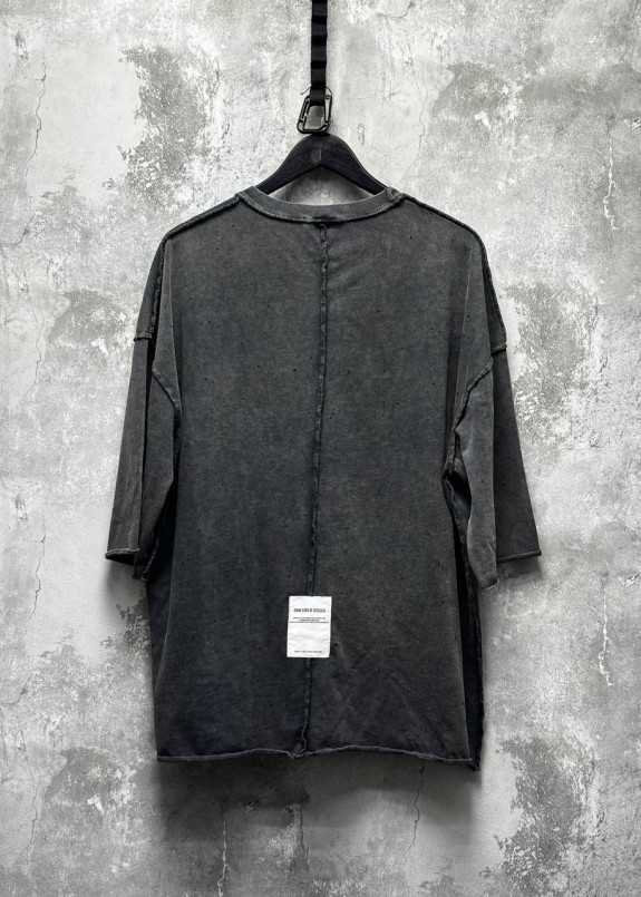 Оверсайз футболка виварена с нашивкою на спині темно-сіра MFStore Изображение Оверсайз футболка виварена с нашивкою на спині темно-сіра MFStore